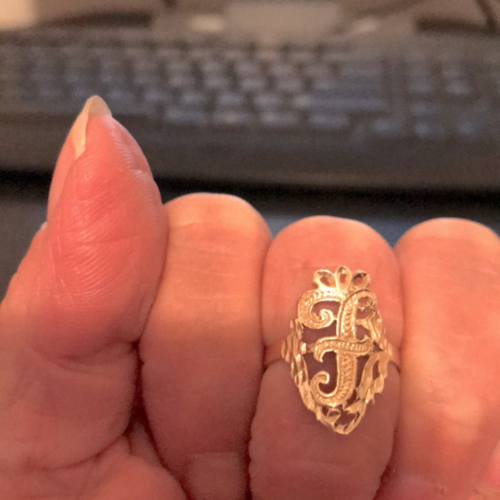 NWOT Gold Initial Ring “F”